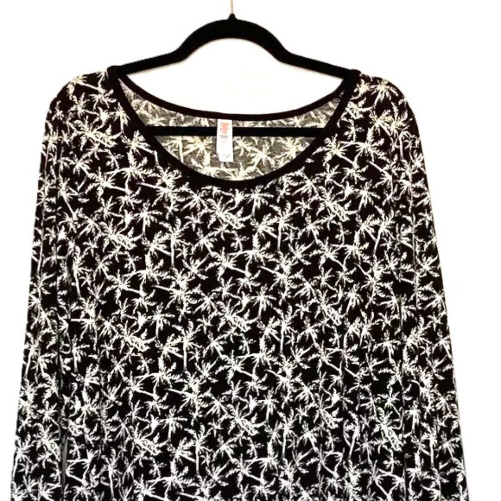 LuLaRoe Lynnae Top Black White Palm Tree Print Long Sleeve High Low NWT XL